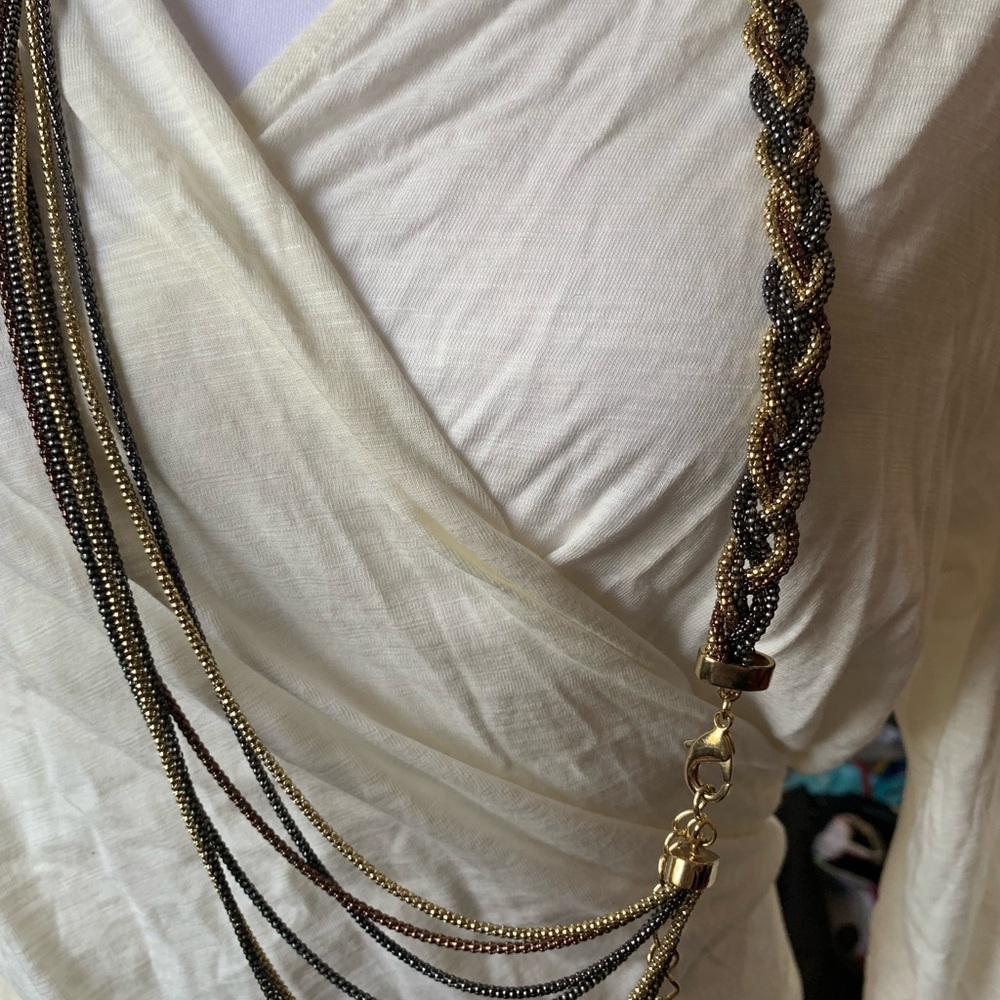 Multi colored metal chain belt